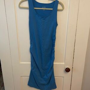 Sleeveless maternity dress